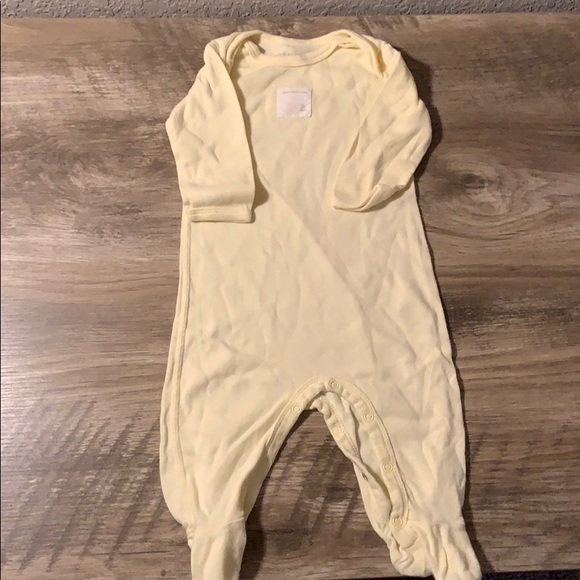 Burt’s Bee footie pajamas - Picture 1 of 3